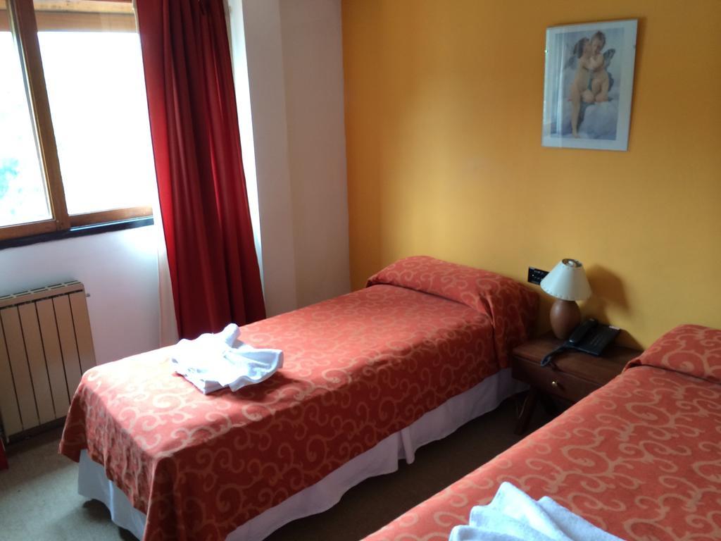 Kuntur Hotel Capilla del Monte Quarto foto